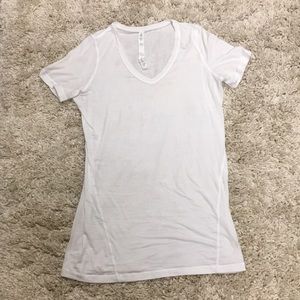 Lululemon workout top.